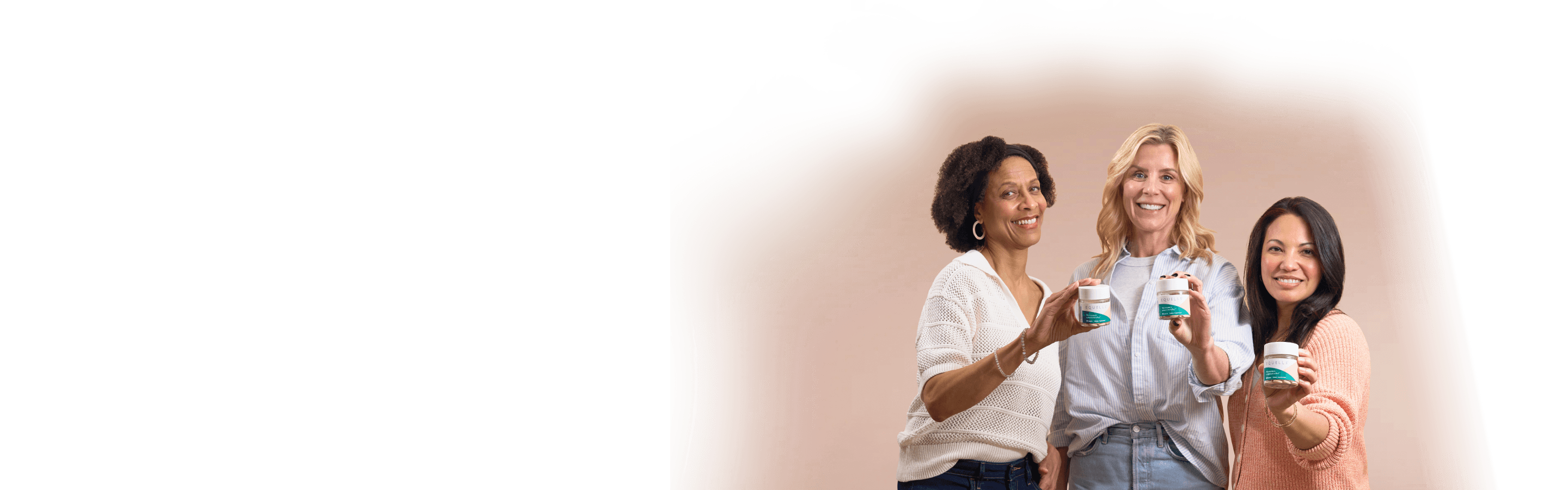 Friends holding Equelle